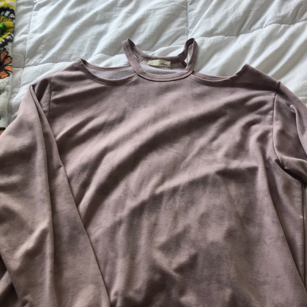 Shoulder cut out light sweat shirt